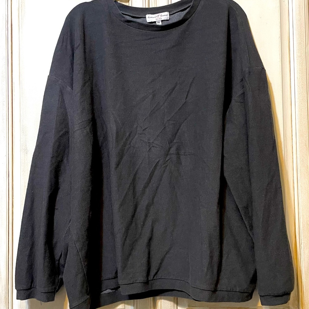 Lightweight charcoal versatile top in 3X from a discount Divas Boutique